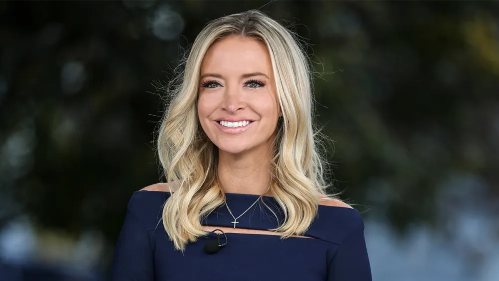 Kayleigh McEnany Measurements